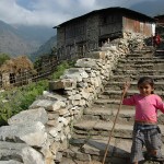 Kids play with the tourists